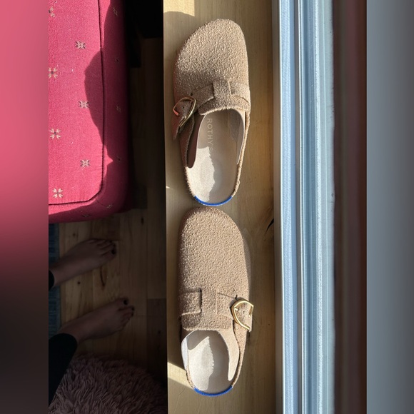 Rothy’s buckle clog in color Wren. Women’s size 8. Brand new with box. - Picture 3 of 6